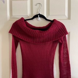 Burgundy knit long sleeve sweater